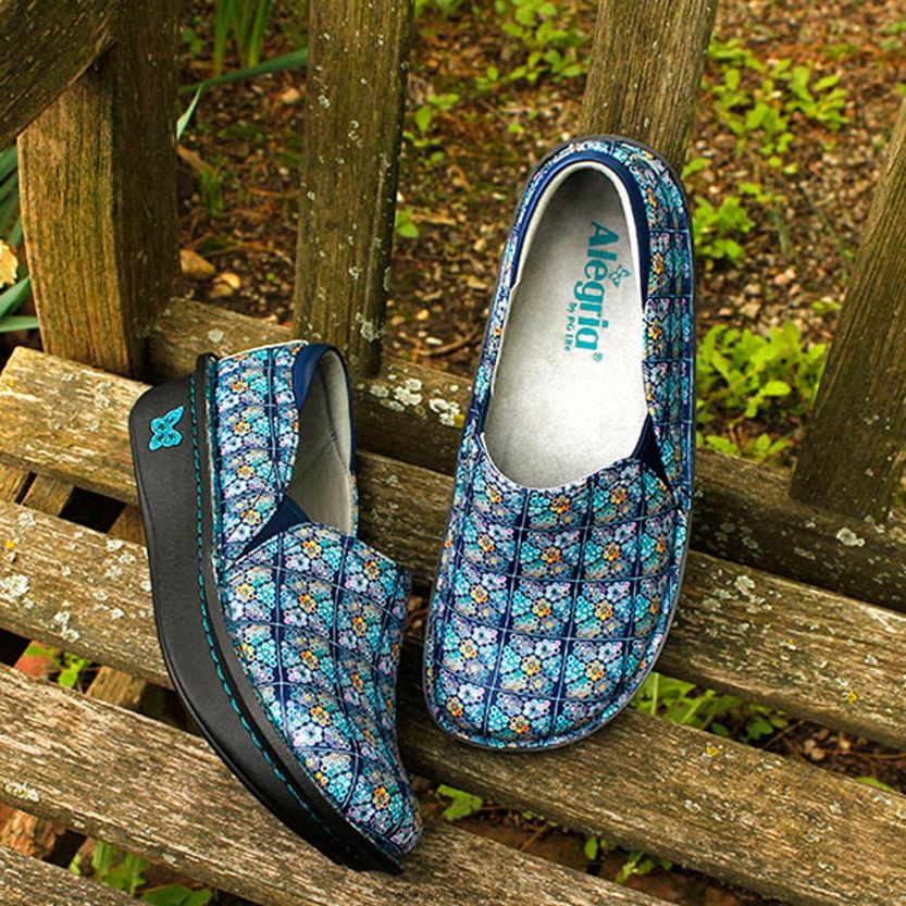 Debra Rose\s Blue Quilt Shoe 2VV46J436Alegria